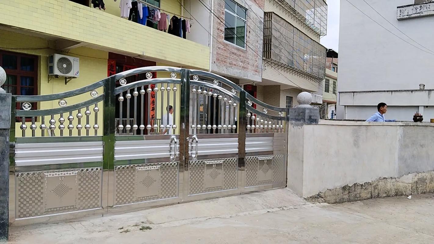 不锈钢彩板（不锈钢彩板大门直框效果图）