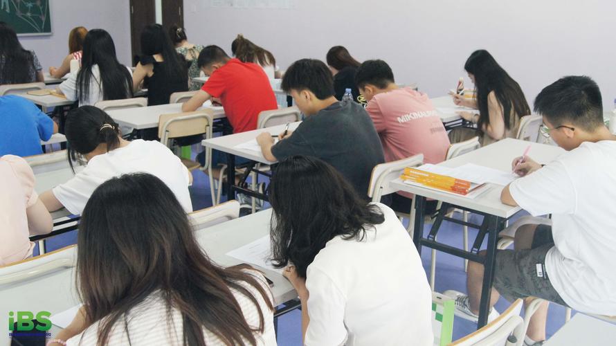 英语培训视频（播放英语培训）